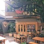 “Suasana hangat di QQ Kopitiam, kedai kopi kekinian di Indonesia